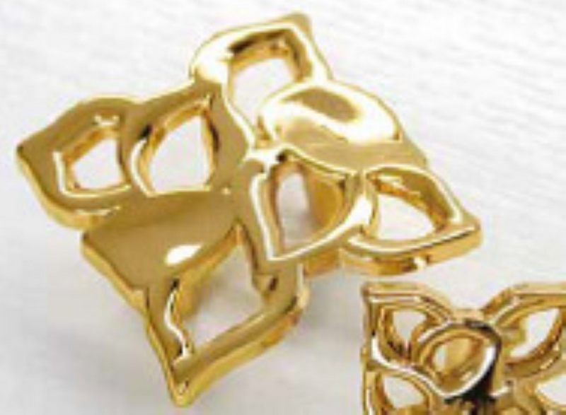 Tay núm hoa mạ vàng đẹp mắt tô điểm trang trí cho nội thất mang lại tính thẩm mỹ cao